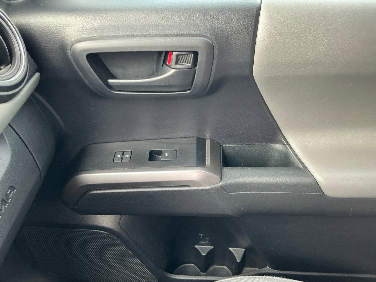 Certified 2021 Toyota Tacoma SR5 image 16