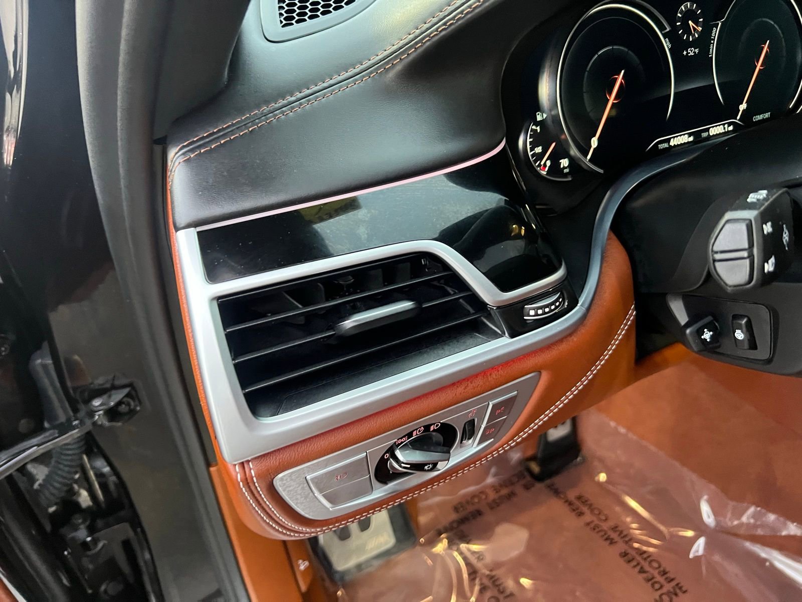 Used 2018 BMW 750i image 23