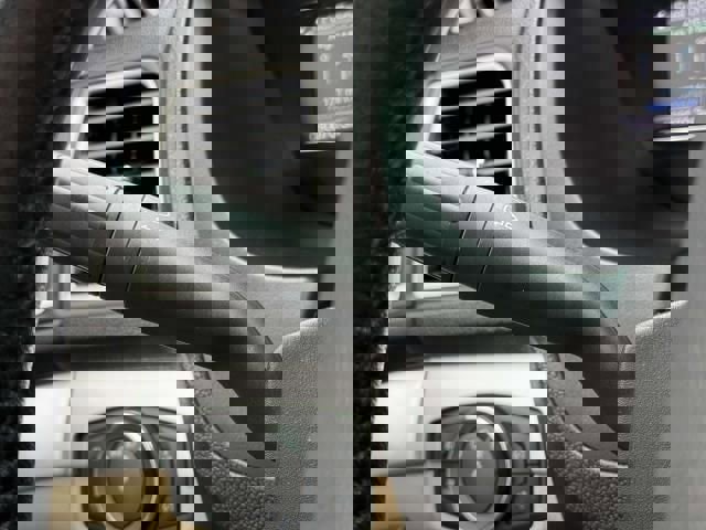 Used 2016 Ford Explorer XLT w/ Equipment Group 202A image 21