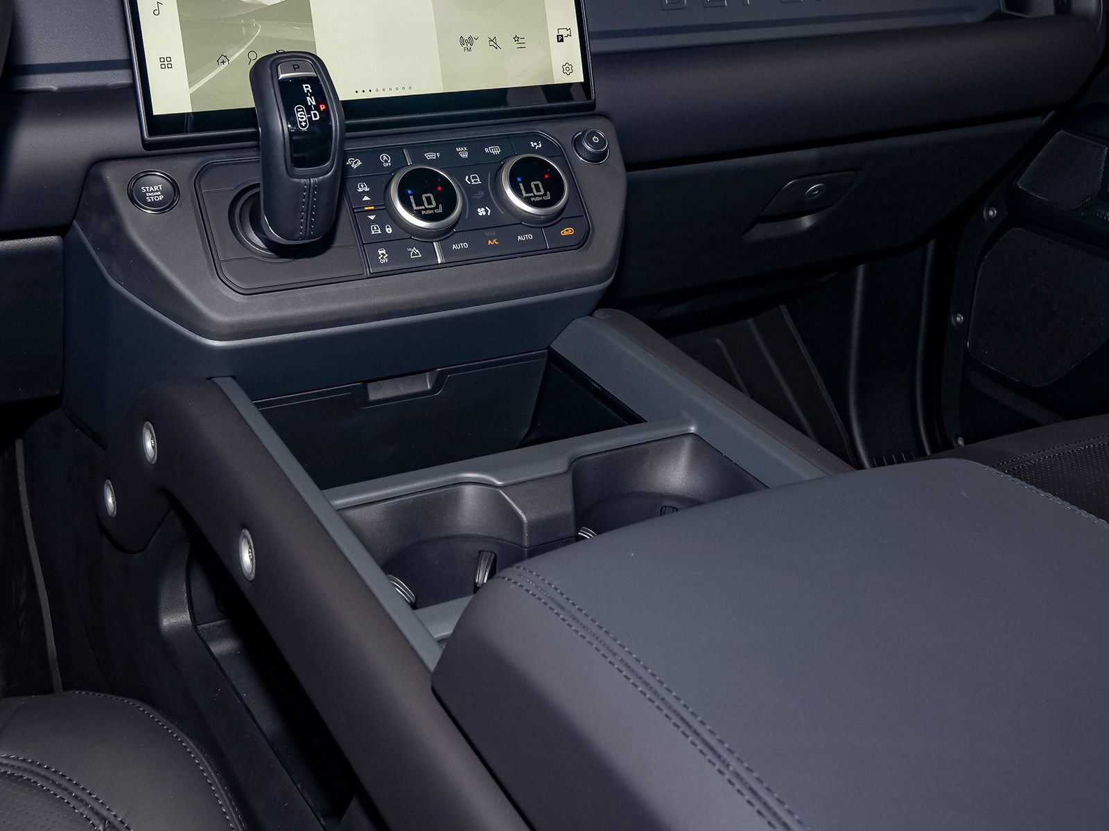 New 2026 Land Rover Defender 110 X-Dynamic SE AWD/4WD image 25