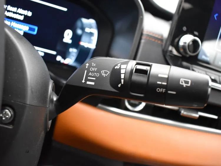Used 2024 Mitsubishi Outlander SEL image 26