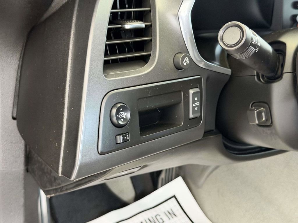 Used 2014 Chevrolet Corvette Stingray Convertible w/ Battery Protection Package image 18