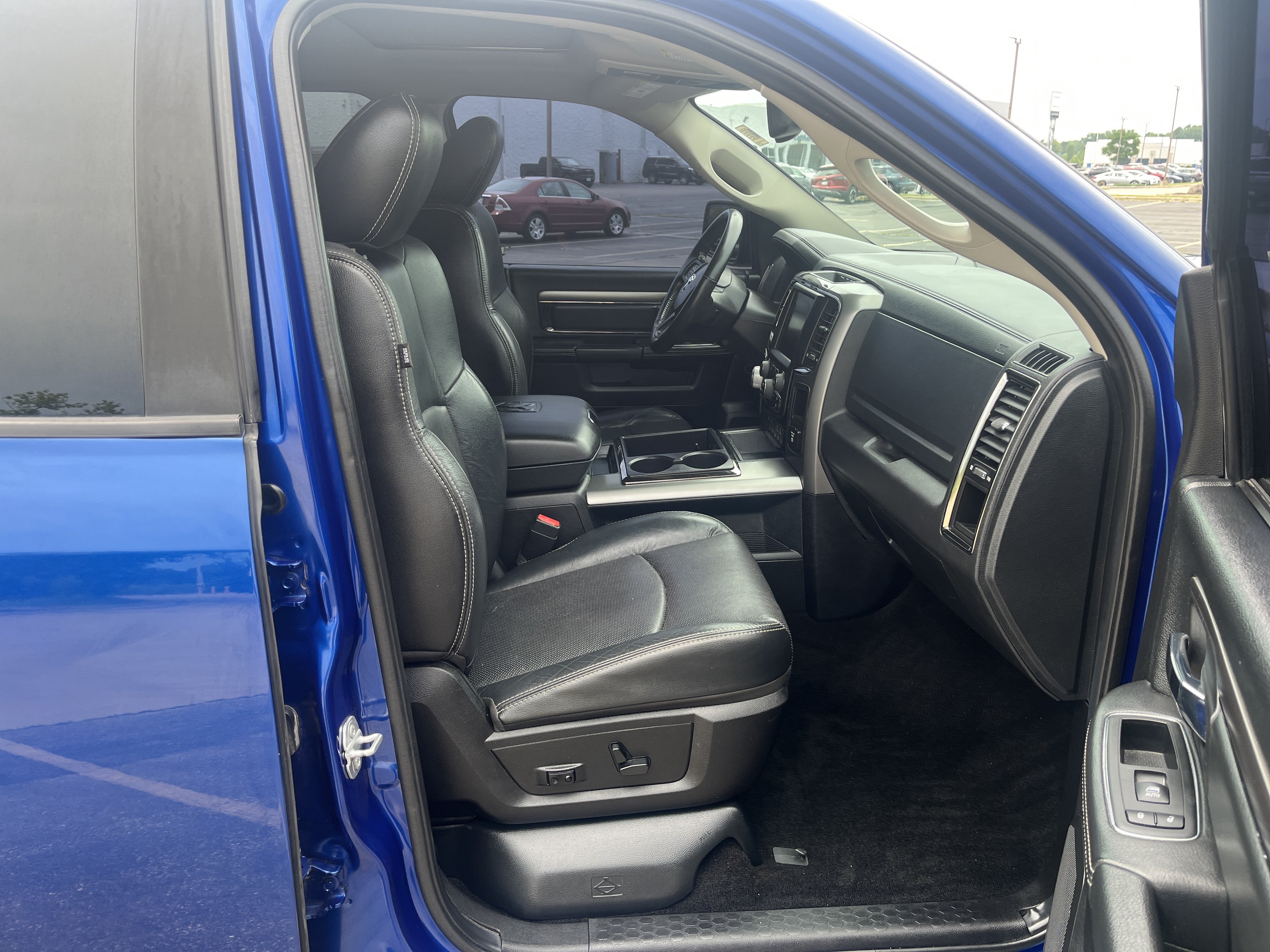 Used 2015 RAM 1500 Sport w/ Convenience Group AWD/4WD image 21