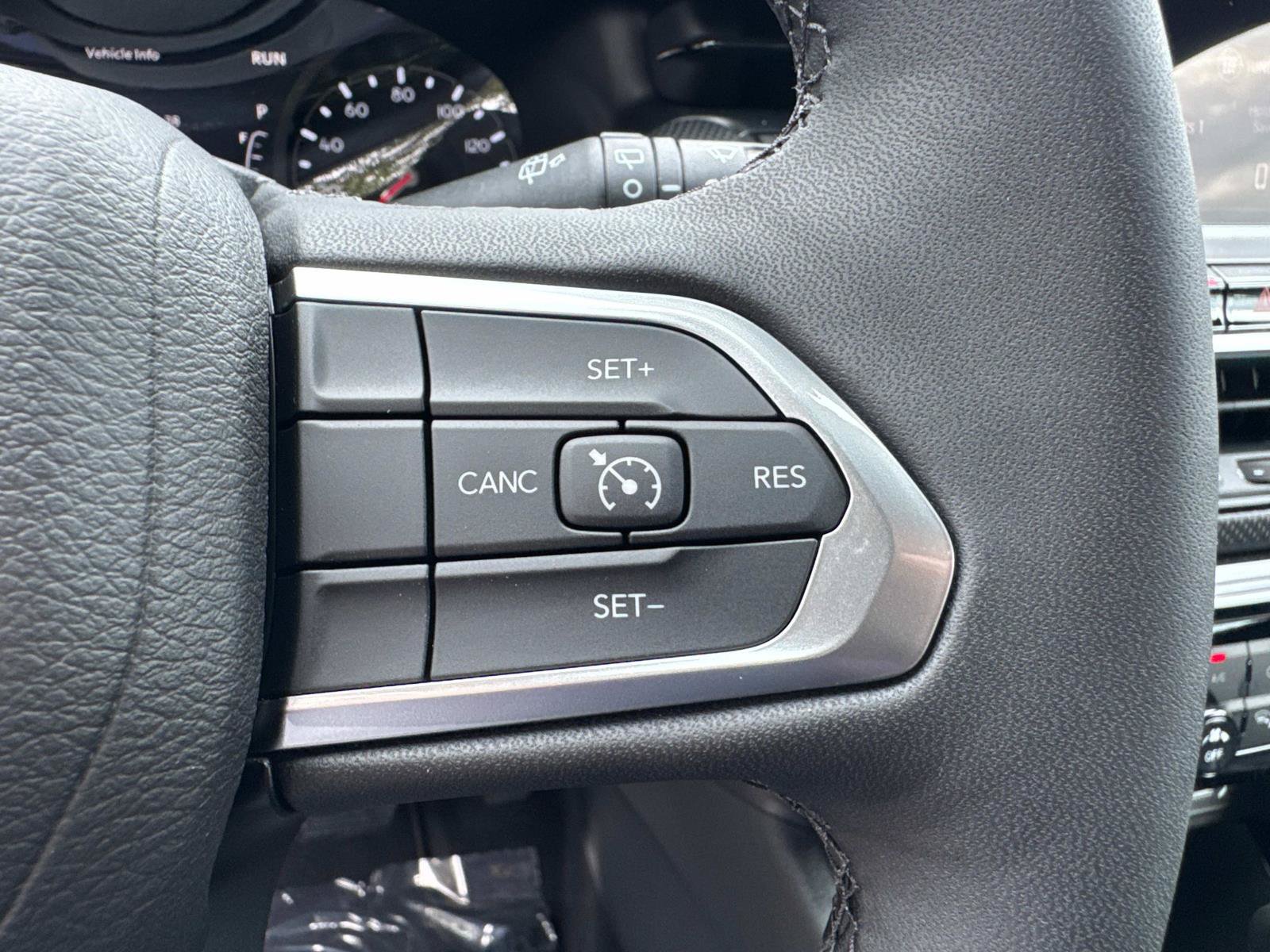 New 2026 Jeep Compass Latitude AWD/4WD image 28