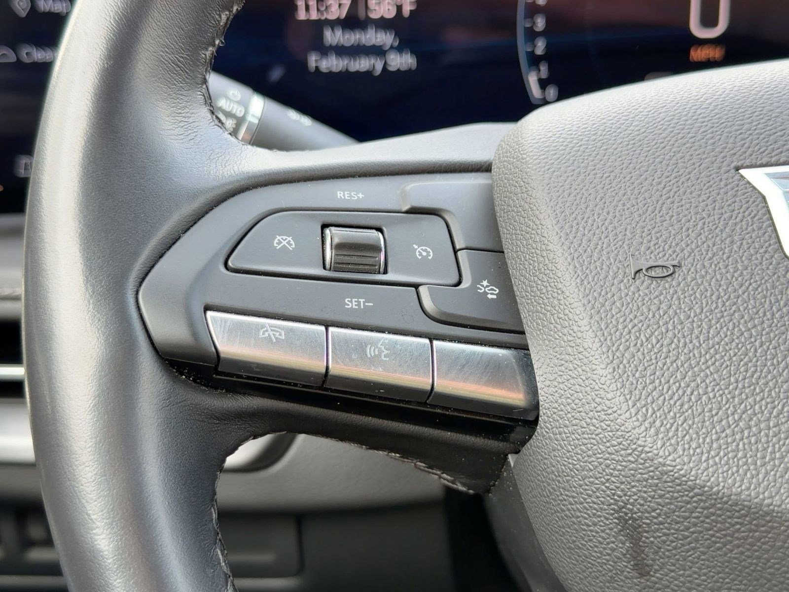 Certified 2025 Cadillac XT4 Premium Luxury image 14