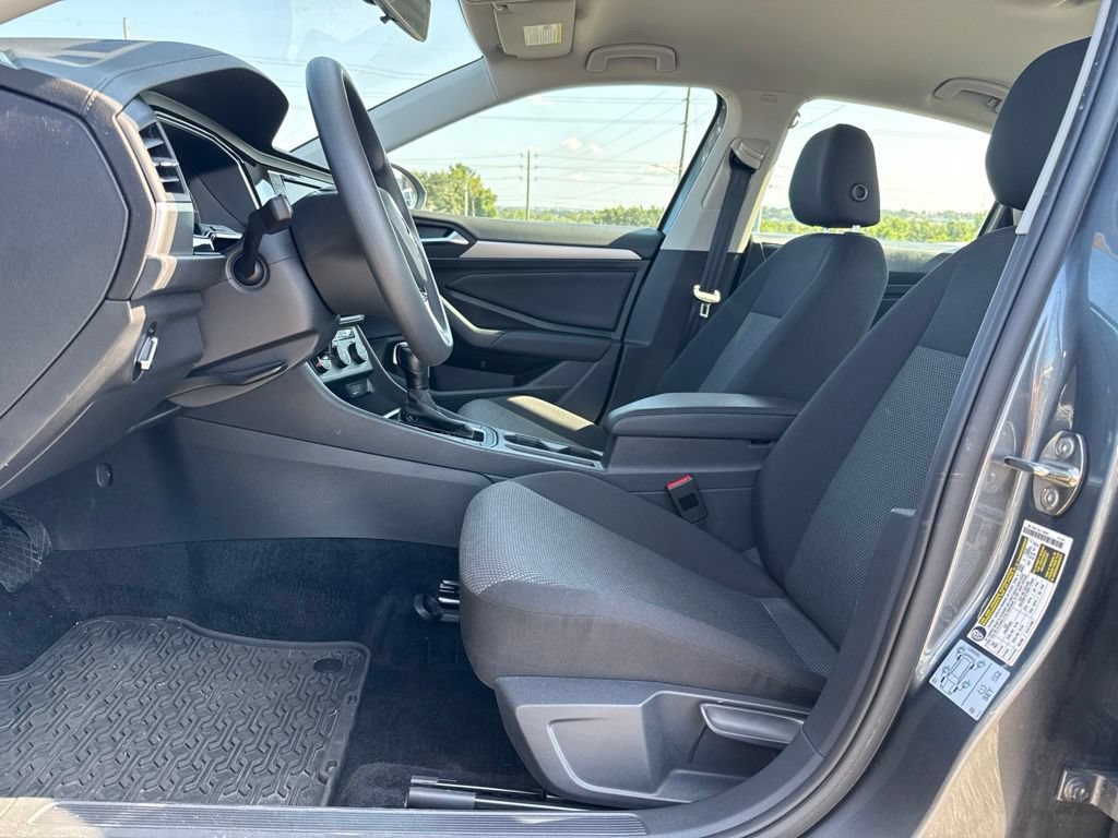 Used 2021 Volkswagen Jetta SE FWD image 6