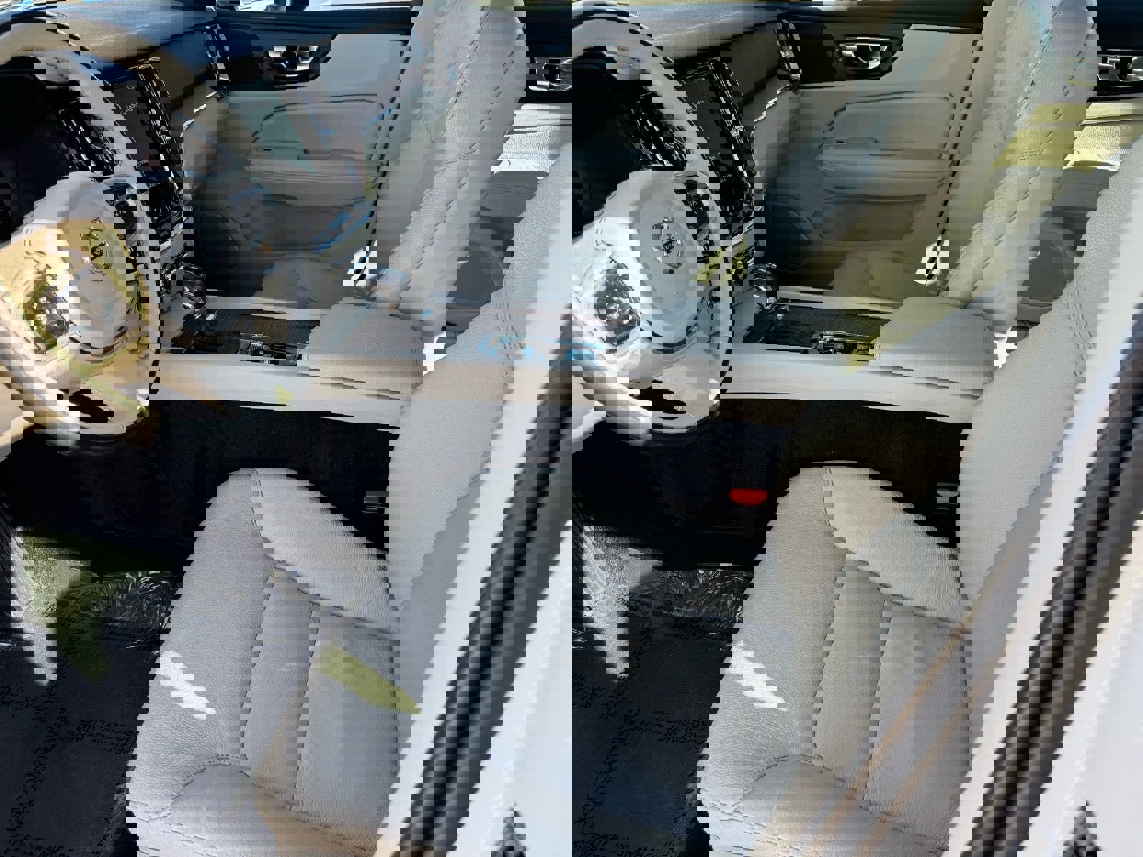 Used 2021 Volvo S60 T5 Momentum w/ Climate Package image 18