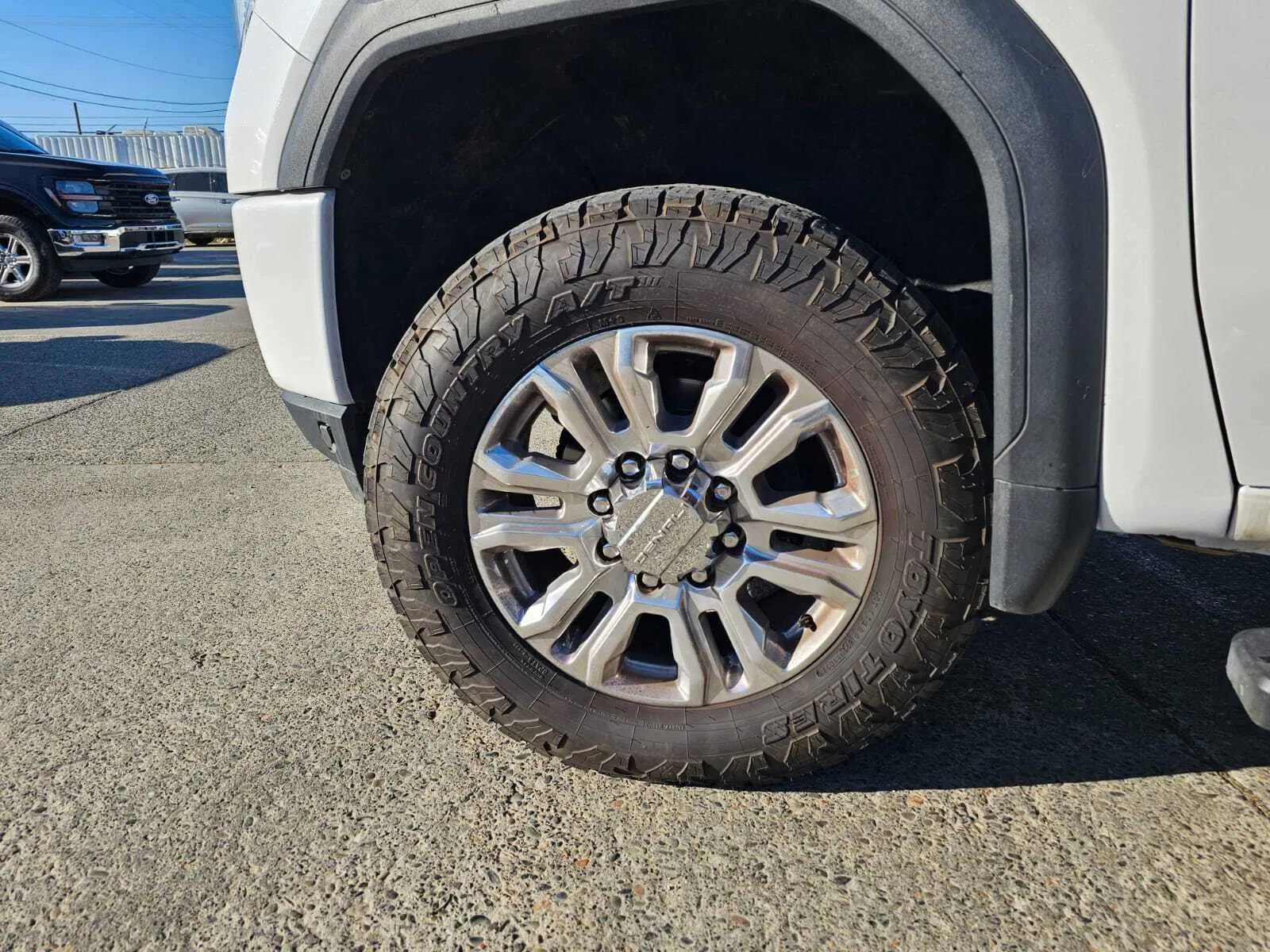 Used 2023 GMC Sierra 2500 Denali w/ Denali Ultimate Package image 16