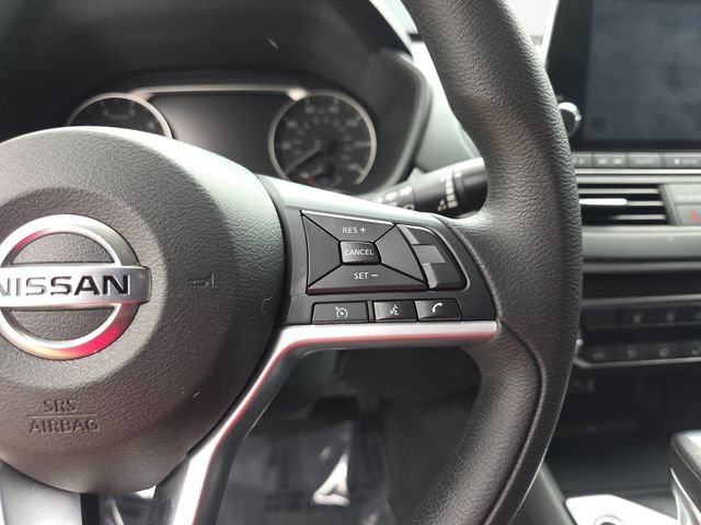 Used 2022 Nissan Altima 2.5 SV FWD image 15