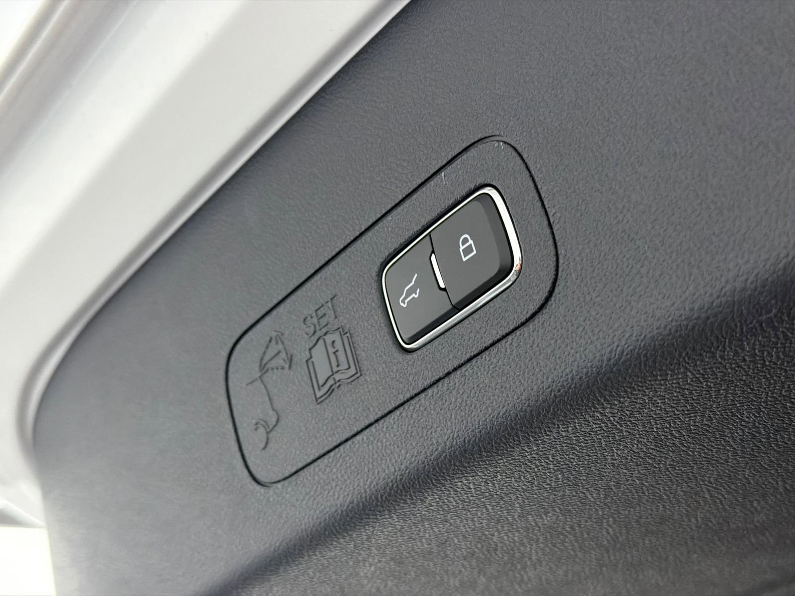 New 2026 Lincoln Aviator Black Label w/ Black Label Special Edition image 9