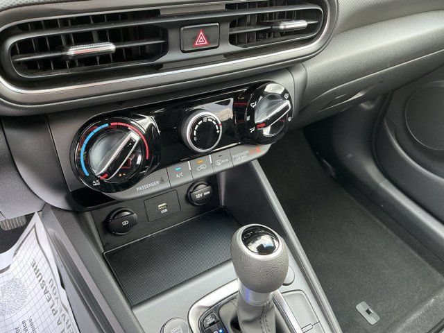 Used 2023 Hyundai Kona SEL AWD/4WD image 25