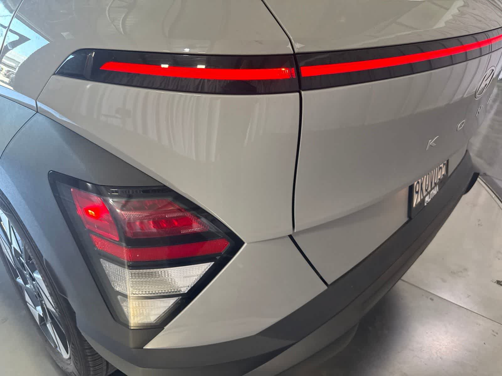 Used 2024 Hyundai Kona SEL FWD image 12