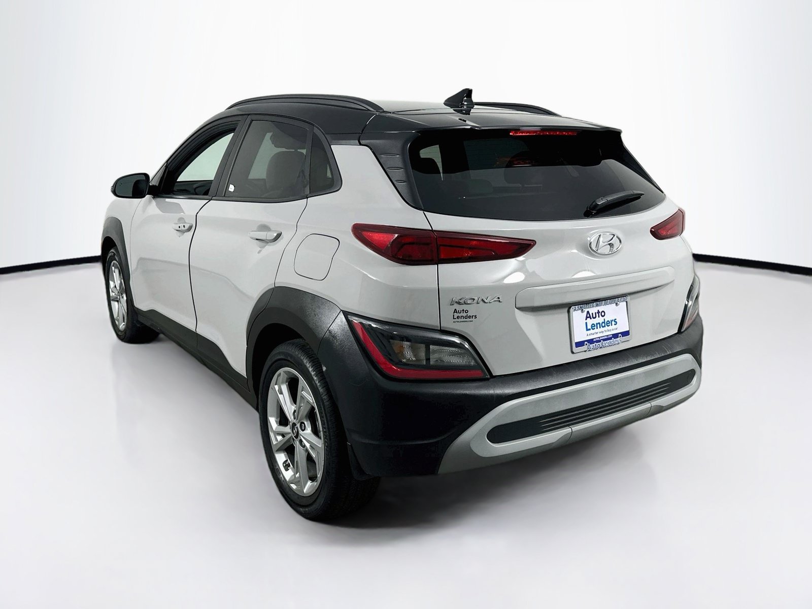 Used 2023 Hyundai Kona SEL FWD image 7