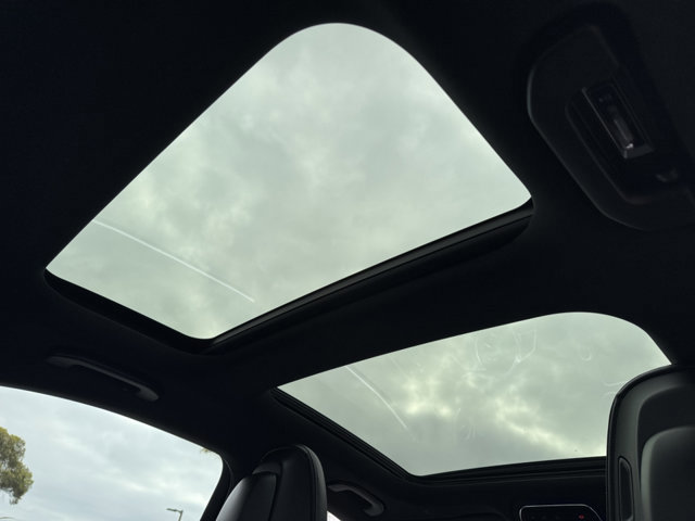 New 2025 Mercedes-Benz C 300 Sedan image 3