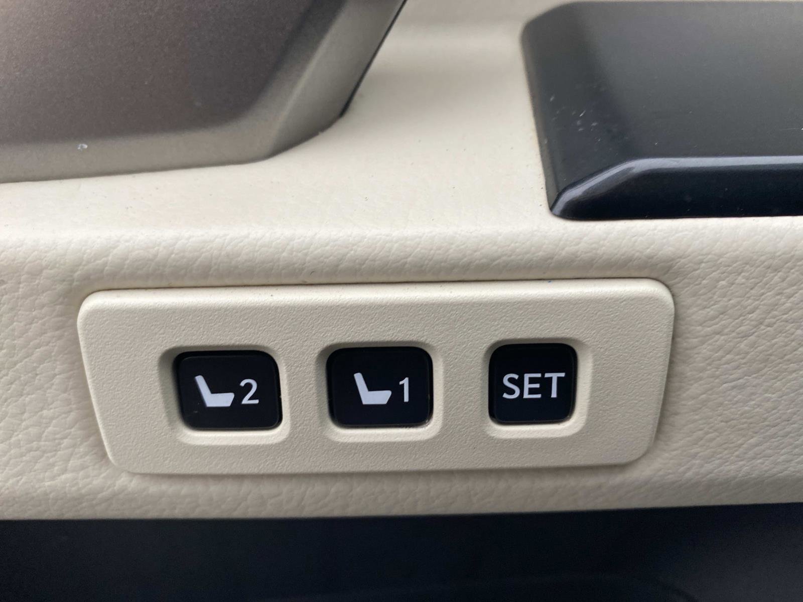 Used 2022 Lexus GX 460 Premium image 13