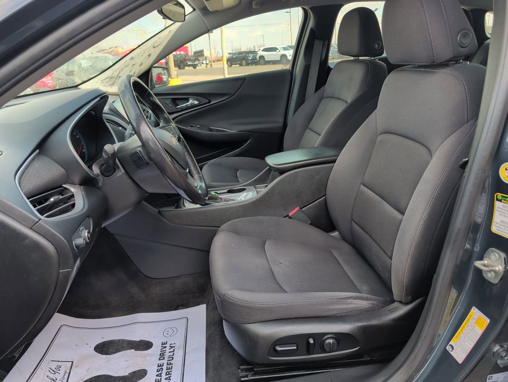 Used 2021 Chevrolet Malibu RS image 8