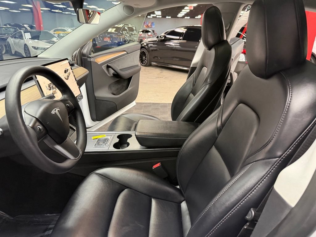 Used 2023 Tesla Model Y Long Range AWD/4WD image 30