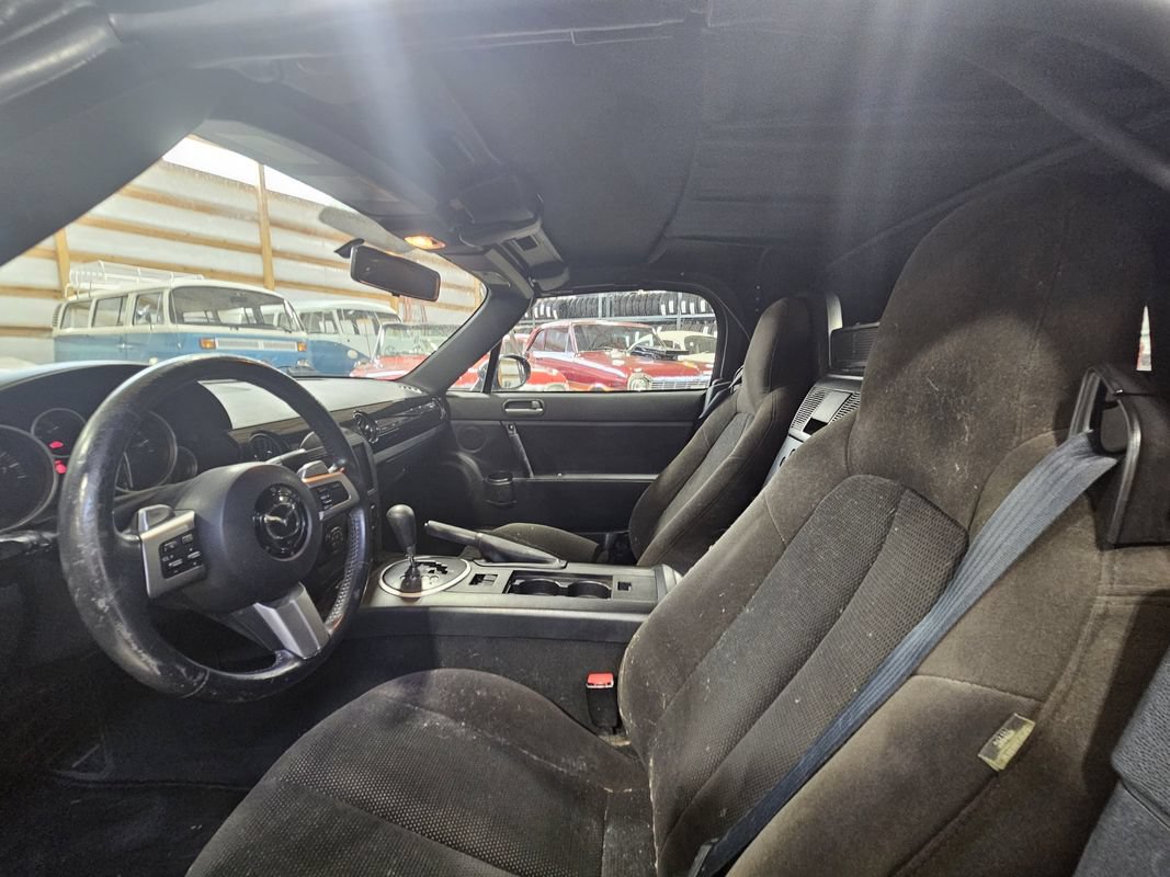 Used 2008 MAZDA MX-5 Miata Sport RWD image 12