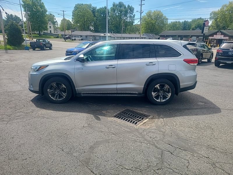 Used 2019 Toyota Highlander Limited Platinum AWD/4WD image 3