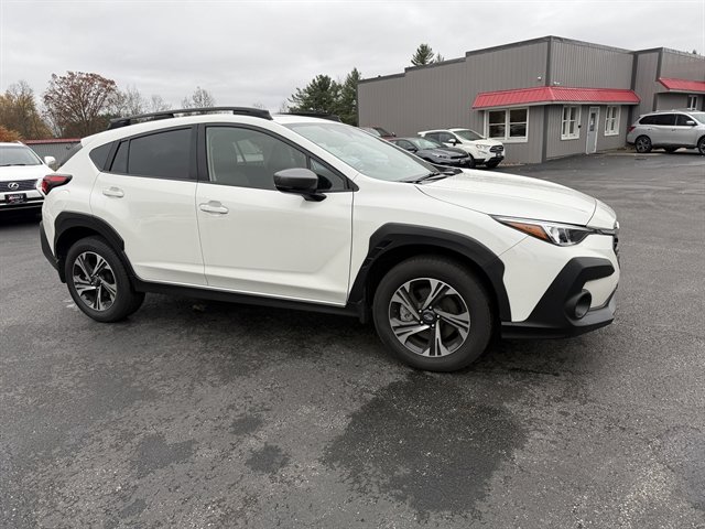 Used 2024 Subaru Crosstrek 2.0i Premium image 4