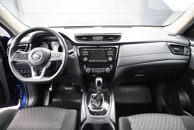 Used 2017 Nissan Rogue SV AWD/4WD image 25