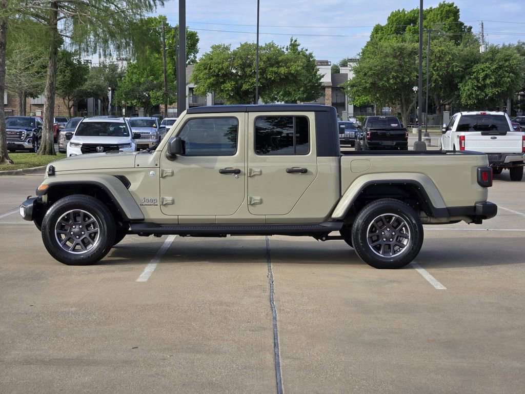 Used 2022 Jeep Gladiator Overland w/ Popular Equipment Package AWD/4WD image 4