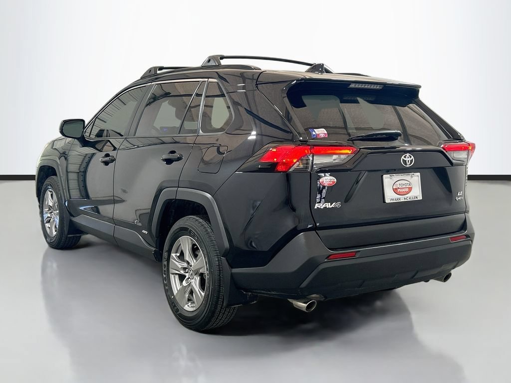 Used 2025 Toyota RAV4 LE AWD/4WD image 7