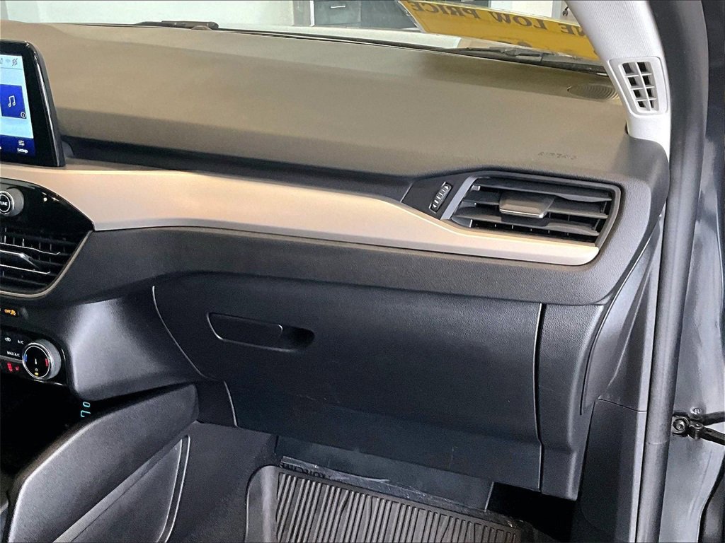 Used 2022 Ford Escape SE w/ Cold Weather Package image 13