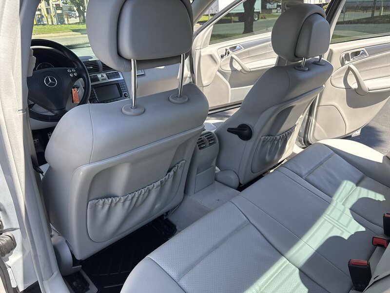 Used 2006 Mercedes-Benz C 350 Sedan image 29
