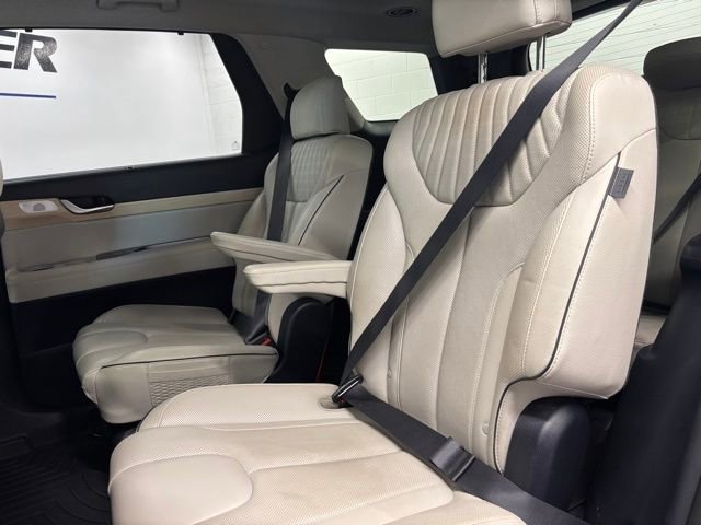 Used 2023 Hyundai Palisade Limited w/ Cargo Package FWD image 9