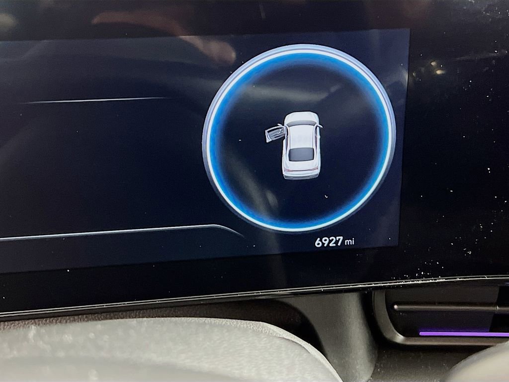 Certified 2025 Hyundai Elantra SEL image 30