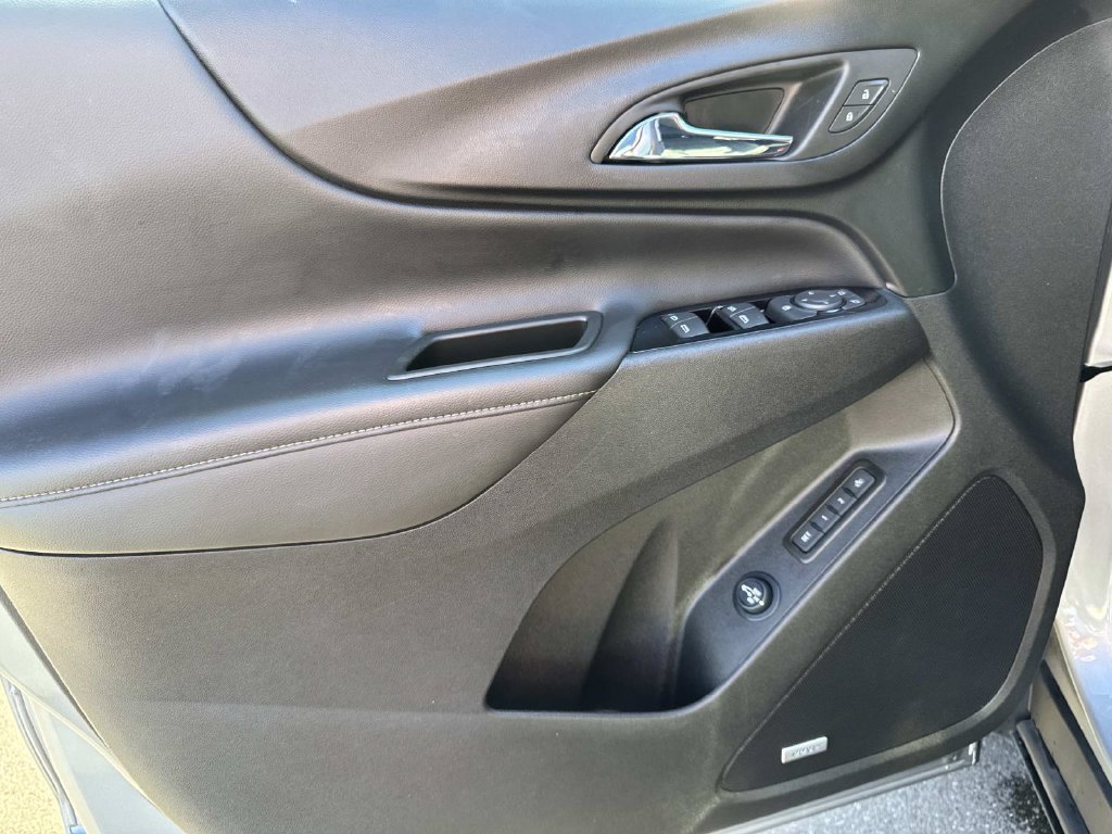 Used 2024 Chevrolet Equinox Premier FWD image 19