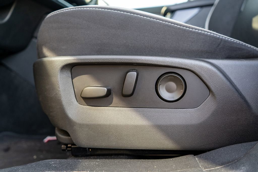 Used 2025 Buick Envision Sport Touring image 21