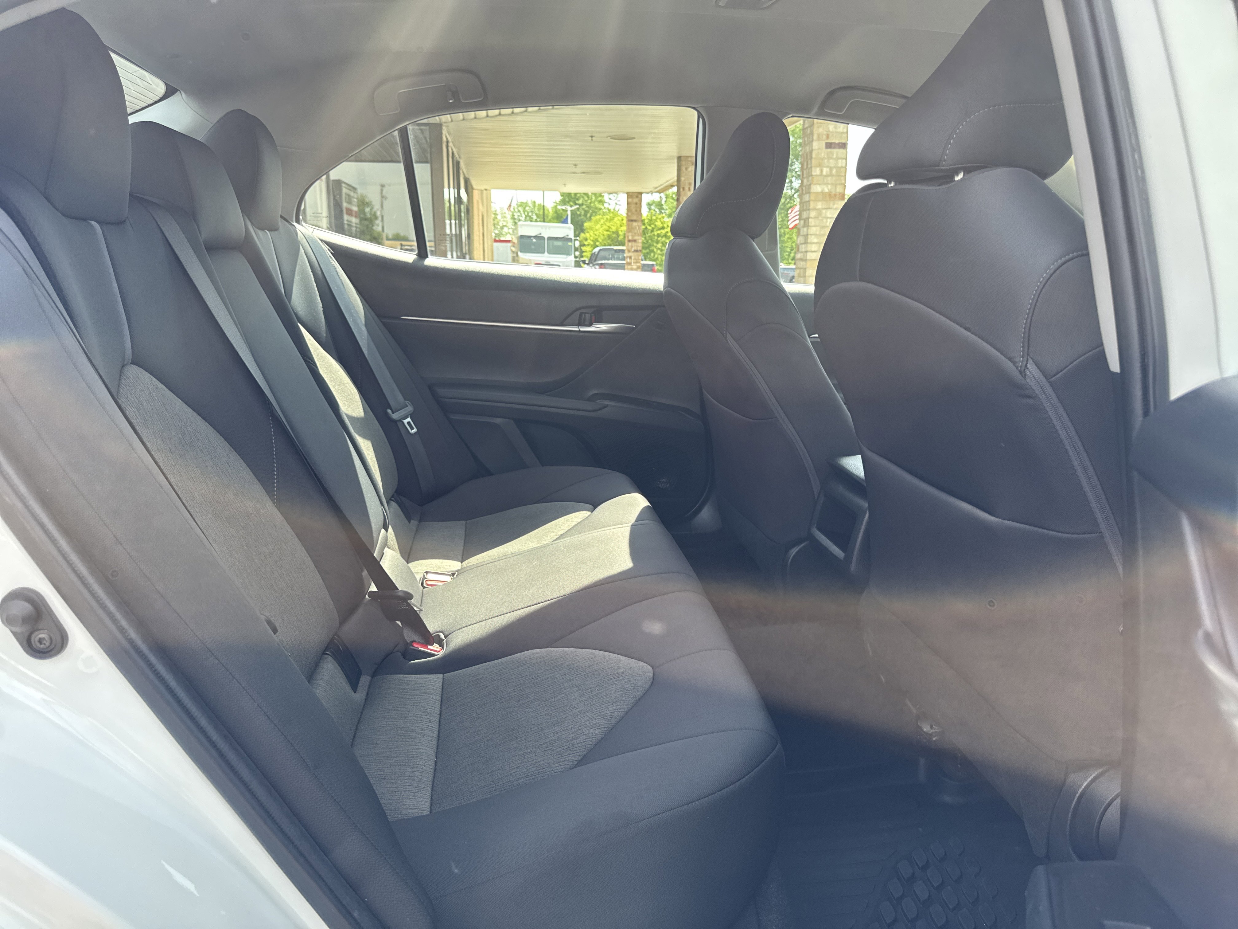 Used 2022 Toyota Camry LE AWD/4WD image 28