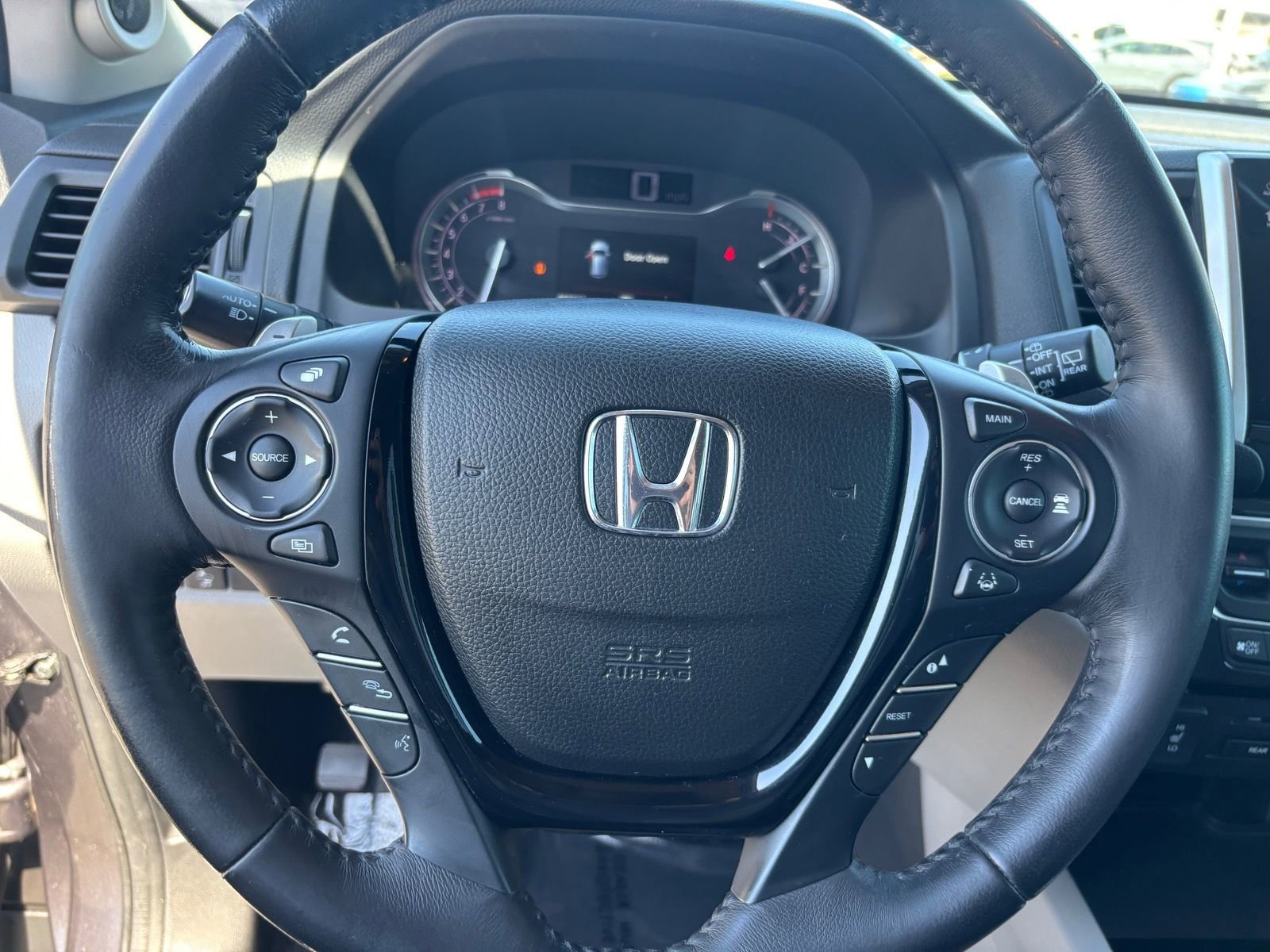 Used 2018 Honda Pilot Touring image 30