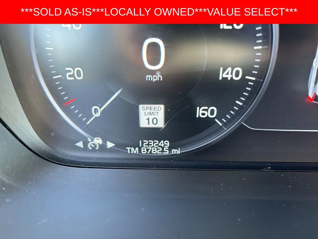 Used 2018 Volvo XC90 T5 Momentum w/ Convenience Package AWD/4WD image 10