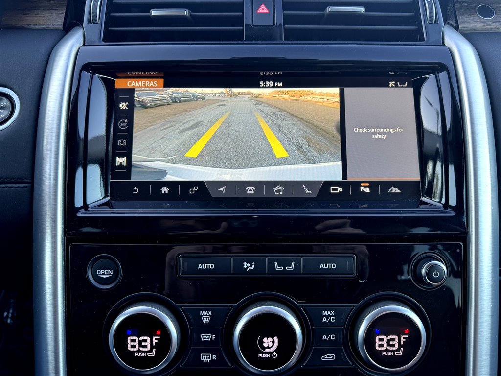 Used 2018 Land Rover Discovery HSE AWD/4WD image 5