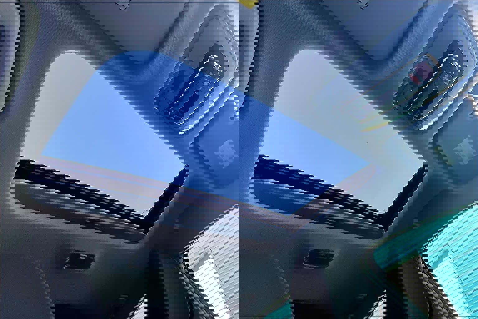 Used 2022 Hyundai Elantra SEL w/ Convenience + Premium Package image 17