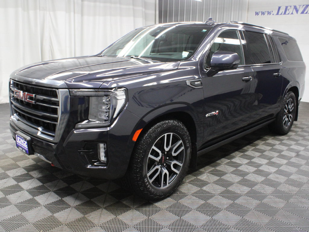 Used 2024 GMC Yukon XL AT4 w/ AT4 Premium Plus Package AWD/4WD image 9