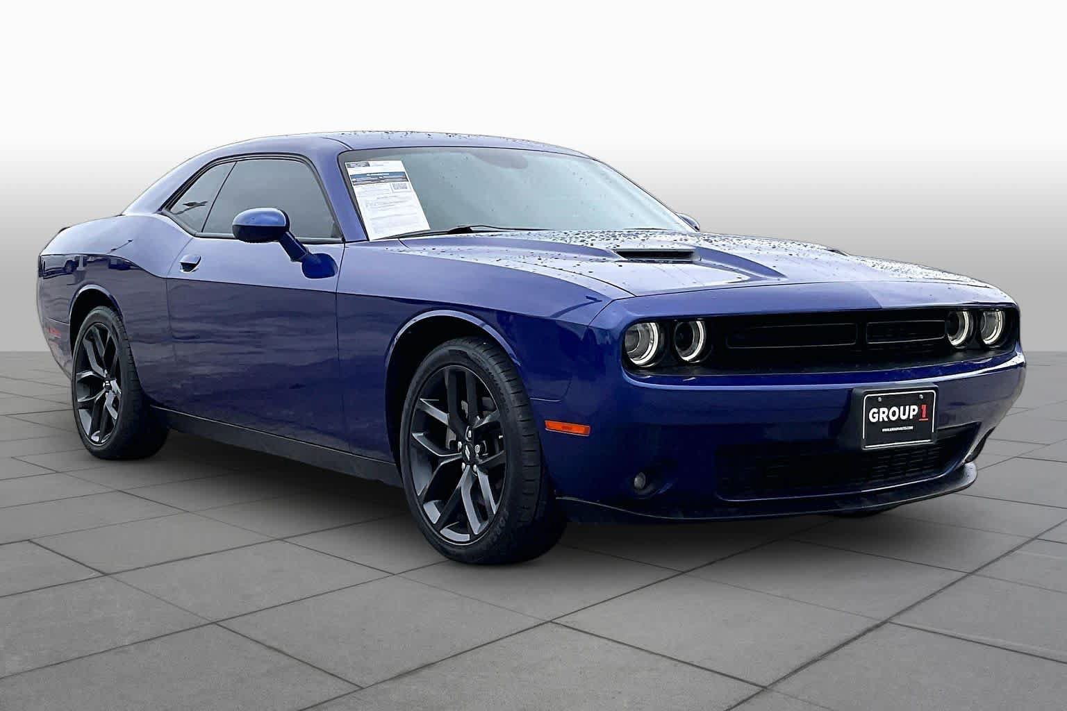 Used 2022 Dodge Challenger SXT w/ Plus Package RWD image 3