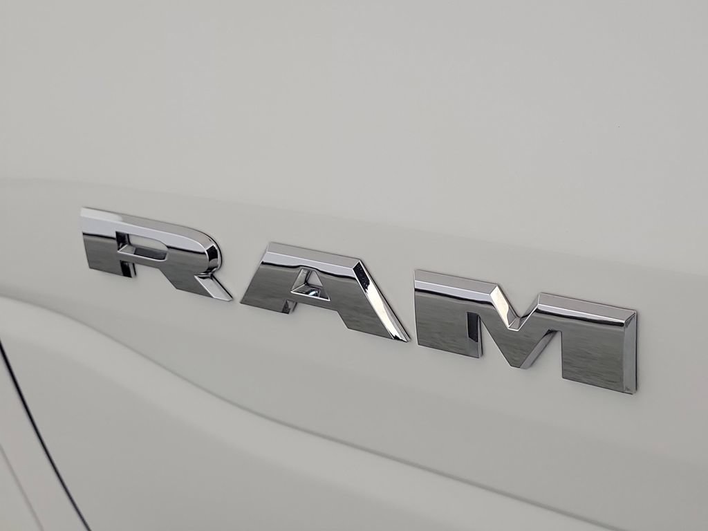 Used 2025 RAM 1500 Limited AWD/4WD image 7