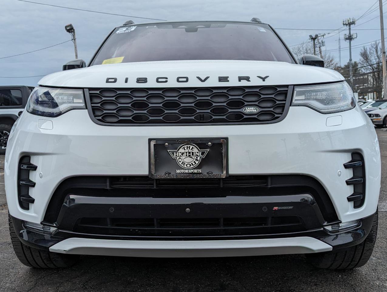 Used 2023 Land Rover Discovery S R-Dynamic image 4