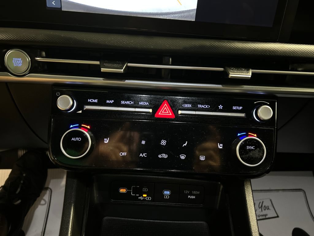 Used 2025 Hyundai Santa Cruz SEL FWD image 17