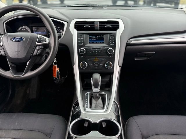 Used 2014 Ford Fusion SE image 18