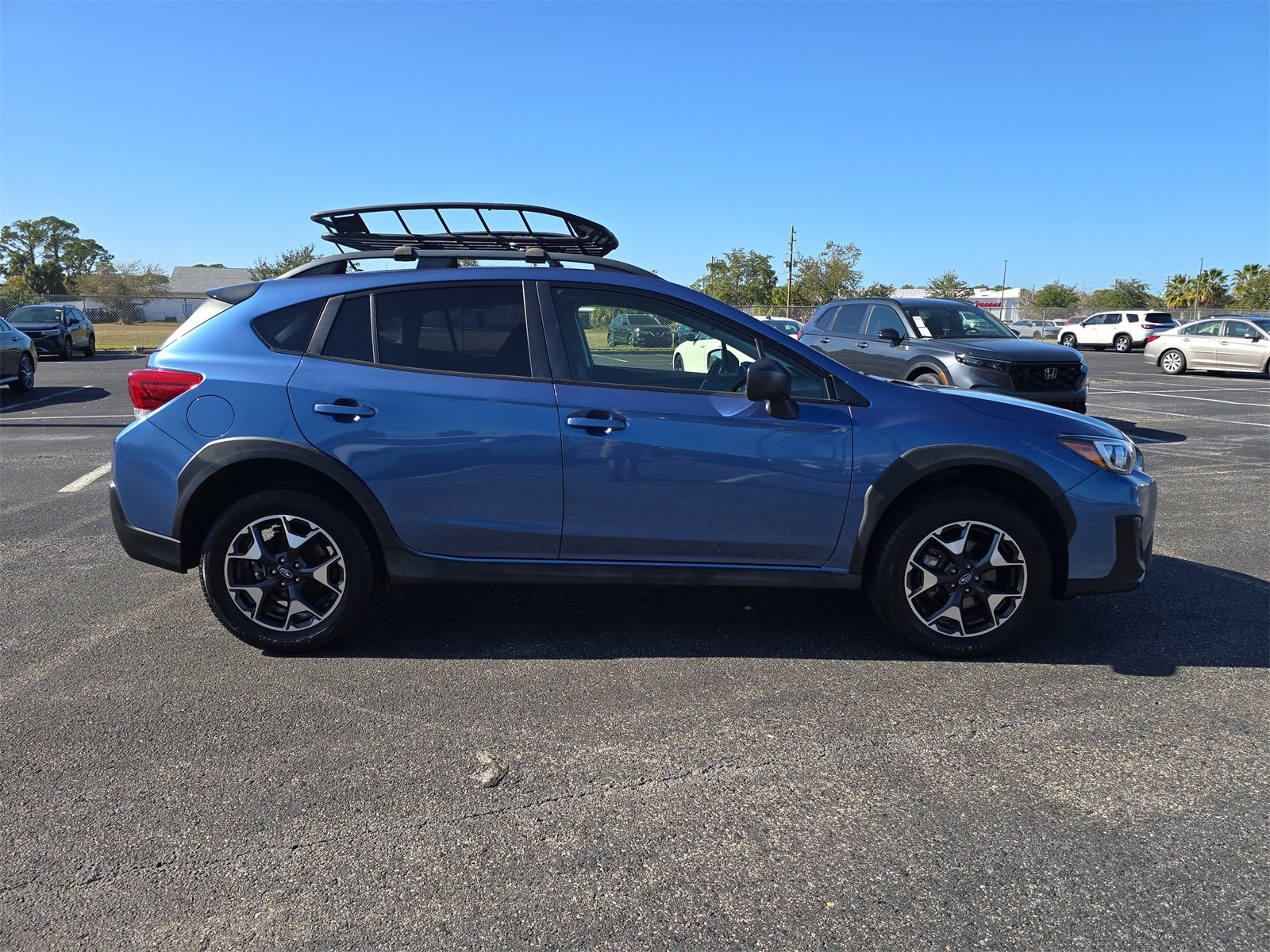 Used 2020 Subaru Crosstrek 2.0i image 3
