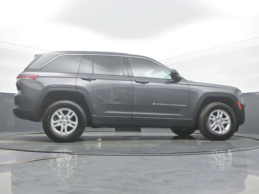 Used 2024 Jeep Grand Cherokee Laredo image 52