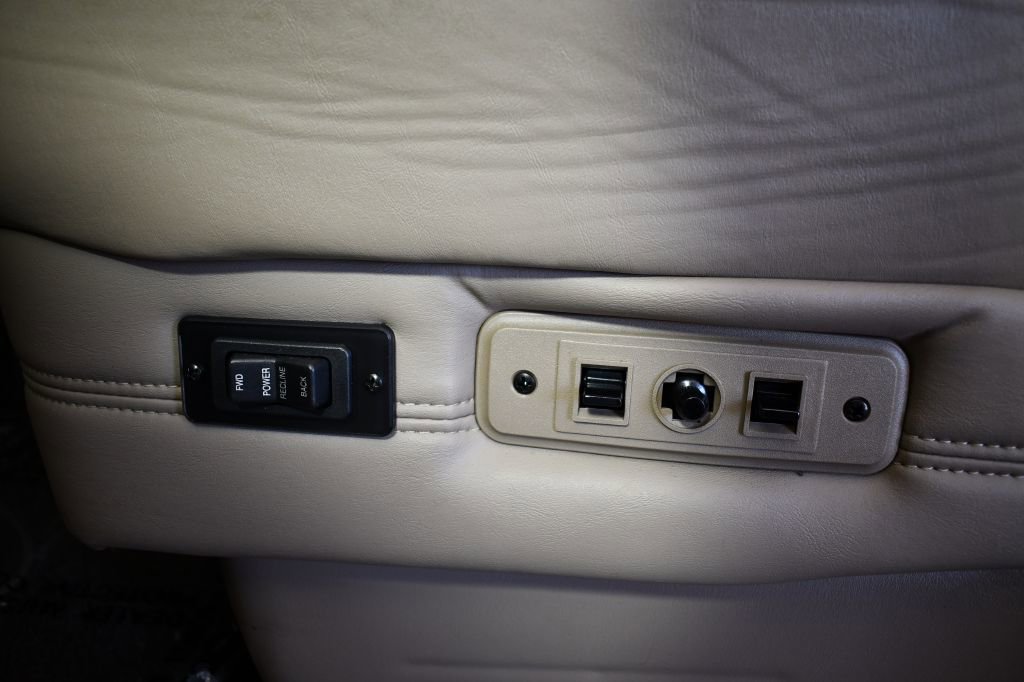 Used 2013 GMC Savana 1500 AWD image 44