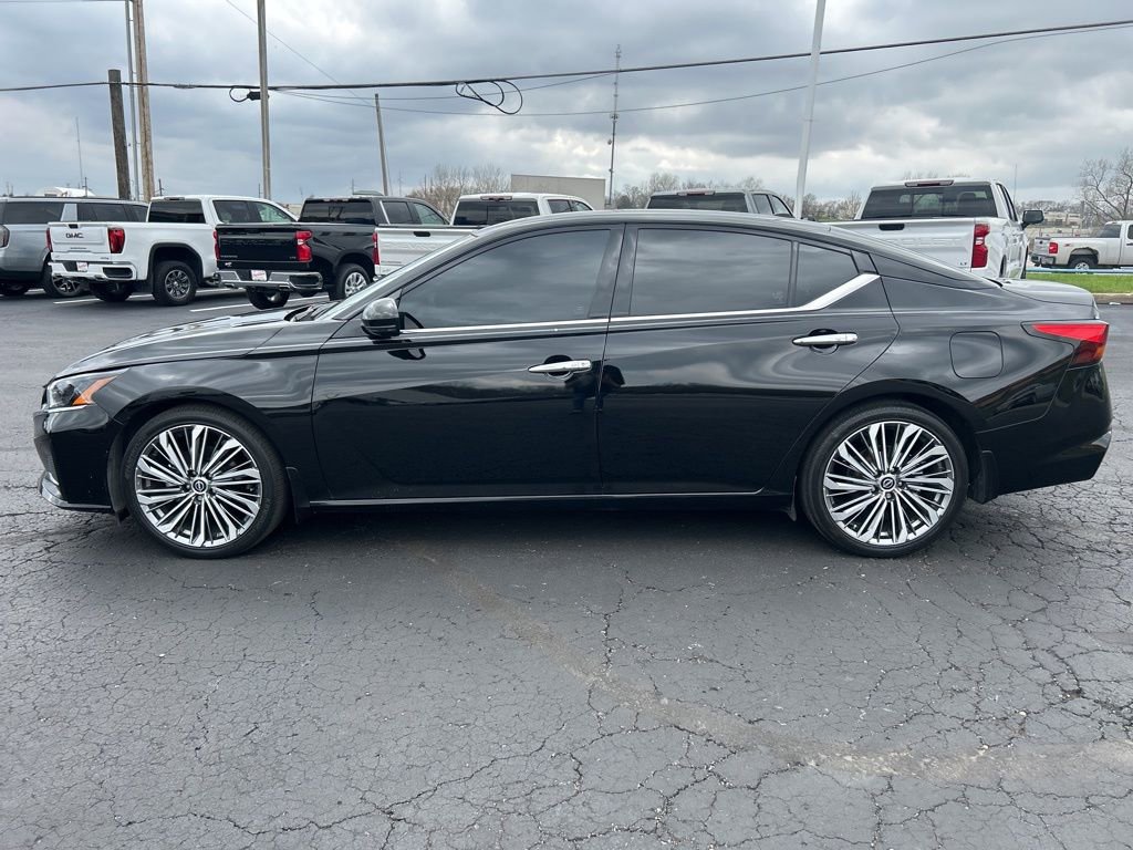 Used 2024 Nissan Altima 2.5 SL FWD image 14