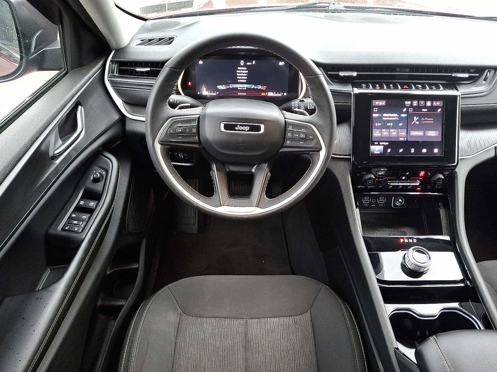 Used 2023 Jeep Grand Cherokee Laredo w/ Luxury Tech Group I image 11