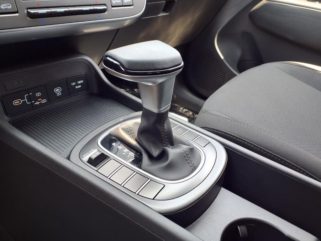 Used 2025 Hyundai Kona SEL FWD image 20